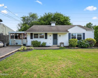 3 Bedroom 1BA Single Family House For Sale in Edison, NJ