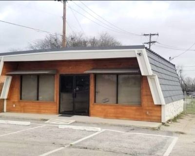 202 Bonnie Lane. Property for Rent in Copperas Cove, TX for $1,500. This 720 square foot property was built in 1983 on a lot size of 0.123.. Prime Commercial Building with Private Parking Lot Corner Location! Don t miss this incredible opportunity to lease a standalone commercial building on one of the busiest roads in Copperas Cove! Situated on a corner lot with its own parking lot, this prope...