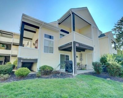 Pinehurst Ct Unit,union Twp, Condo For Sale