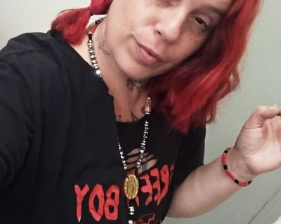 Jacki - Needs a House on iROOMit or a Room