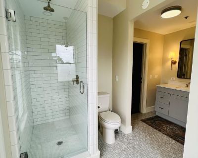 Available on: now. Furnished. Parking available * Internet included * LGBTQ+ friendly * Students welcome * 40+ years welcome PadSplit will require background checks for this room Learn more. Private Rooms in Daytona Beach, starting from 237 /week, all utilities and Wifi included. Property ID: 8193 Enjoy the elegance of a bye-gone era while living in the exquisite Blodgett House. This special ge...