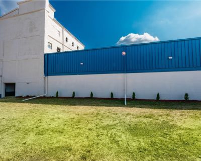 Commercial Property For Rent in Canton, OH