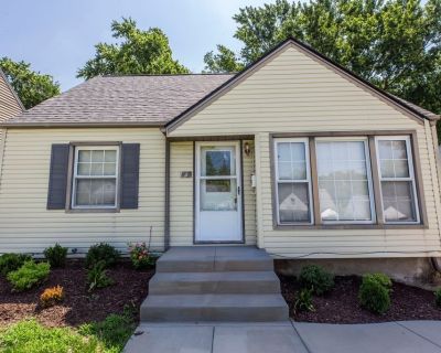3 Bedroom 1BA 1078 ft Single Family House For Sale in Akron, OH