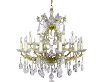 Late 20th Century 19-Light Rock Crystal Maria Theresa Chandelier