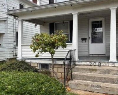 208 N Broad St. 3 Bedroom duplex in residential neighborhood in Selinsgrove. Rent Includes water and sewer. One year lease required. NO PETS and NO SMOKING. Criminal background and credit checks required for all applicants.. 3 Bedroom. 1 Bathroom. 1200 ft