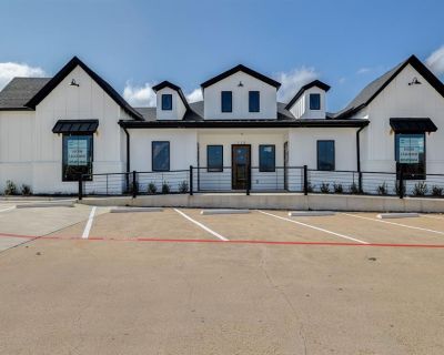 Commercial Property For Rent in Mansfield, TX