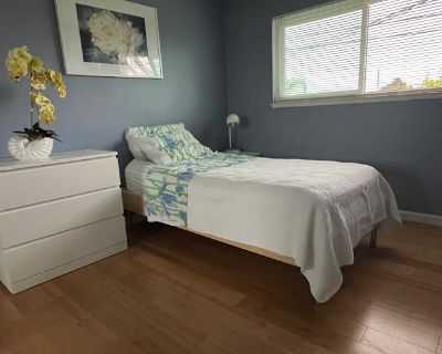 Private room with shared bathroom in a House with 1 roomie, La Palma, CA 90623