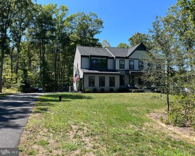 4 Bedroom 4BA 4167 ft Single Family House For Sale in Fredericksburg, VA