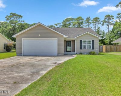 3 Bedroom 2BA 1448 ft Apartment For Rent in Swansboro, NC