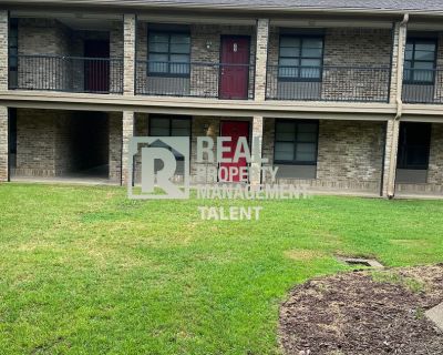 2 Bedroom 2BA 740 ft Pet-Friendly Apartment For Rent in Waco, TX