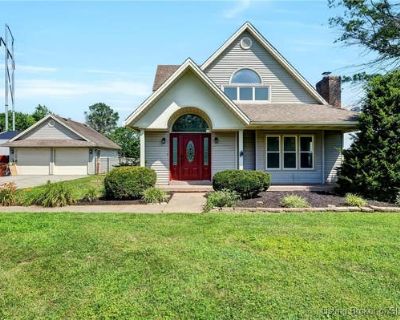 3 Bedroom 2BA 1420 ft Single Family Home For Sale in CHARLESTOWN, IN