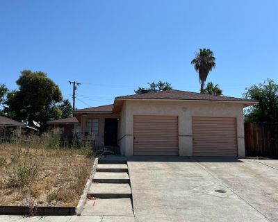 Year Built 1950 Bedroom 1996 ft Multi-Family For Sale in Bakersfield, CA