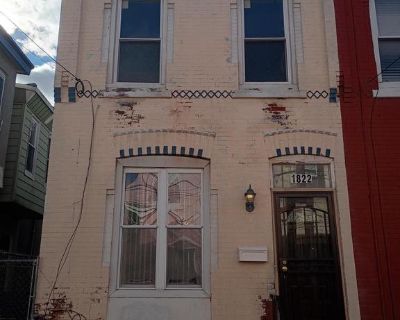 2 Bedroom 1BA 912 ft Townhouse For Sale in Philadelphia, PA