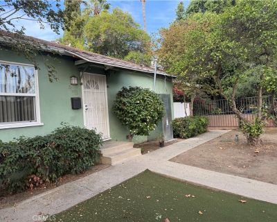 1 Bedroom 1BA 530 ft Apartment For Rent in Valley Glen, CA