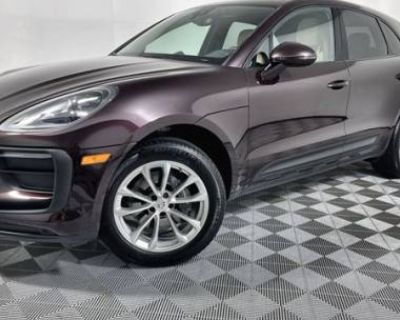 Used 2024 Porsche Macan Standard