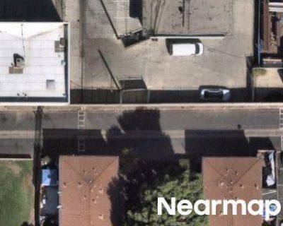 2 Bed 1 Bath Preforeclosure Property in Santa Ana, CA 92701 - E Bishop St Unit A2