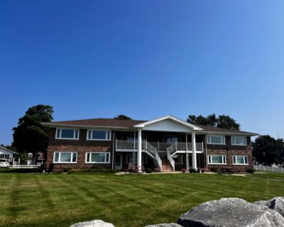 1 Bedroom 1BA 556 ft Condominium For Sale in LUDINGTON, MI