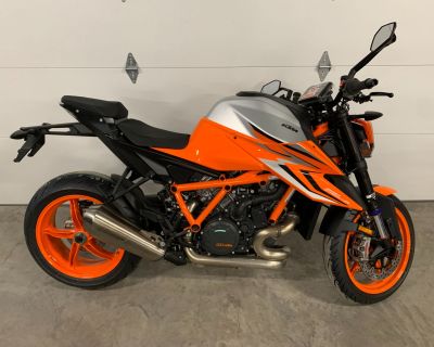 Condition: New, Make: KTM, Model: 1290 Super Duke R EVO, Year: 2023, Color: Orange, Mileage: 1, Dealer: Pro Motorsports, Phone: 319-758-6117. THE BEAST, EVOLVED. Evolution and adaption are critical when it comes to maintaining one's status as the top dog. The KTM 1290 SUPER DUKE R EVO is a BEAST - evolved. Boasting intuitive Semi-Active Suspension Technology (SAT), this BEAST not only adapts to...