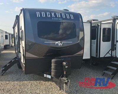 2025 Forest River Rv Rockwood Signature 8263MBR