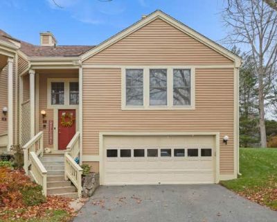 2 Bedroom 3BA 2035 ft Condo For Sale in DANBURY, CT