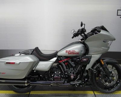 2025 Harley-Davidson FLTRXSTSE - CVO Road Glide ST, 2025 Harley-Davidson CVO Road Glide ST Features may include: DESIGN Premium Paint Screamin Eagle graphic flows from the sides of the fairing into the fuel tank, and Performance Red pops throughout the powertrain. Solo Seat The lightweight and aggressive solo seat is comfortable, with a steep back to provide lower-back support in hard launches ...