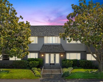 3 Bedroom 2BA 1470 ft Condo For Sale in Menlo Park, CA