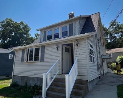 2 Bedroom 1BA 888 ft Condo For Rent in Dedham, MA