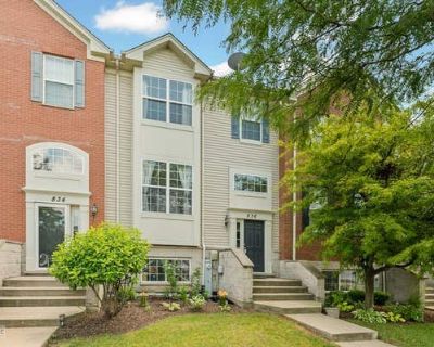3 Bedroom 3BA 2104 ft Single Family Home For Sale in AURORA, IL