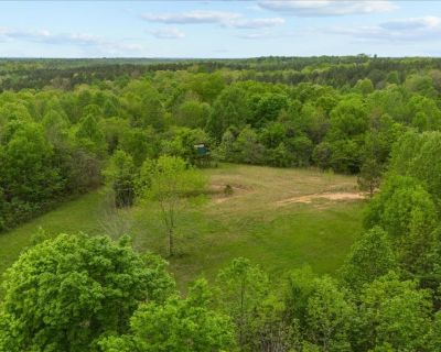 1 Bedroom Studio For Sale in Waverly, TN