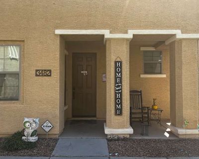 Private room with own bathroom in a House with 1 roomie, Gilbert, AZ 85297