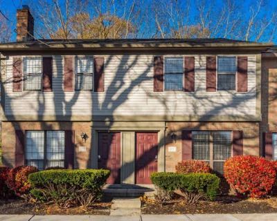 2 Bedroom 2BA 1280 ft Condominium For Sale in DUBLIN, OH