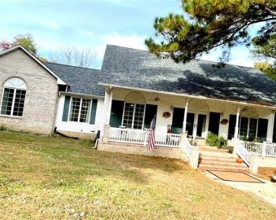 3 Bedroom 3BA 2011 ft Single Family Home For Sale in DEXTER, MO