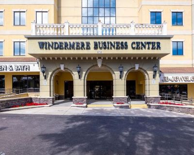 811 ft Commercial Property For Rent in Orlando, FL