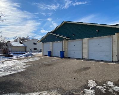 Furnished Room for Rent - For Rent: 1 Bedroom Bath Apt Available Now