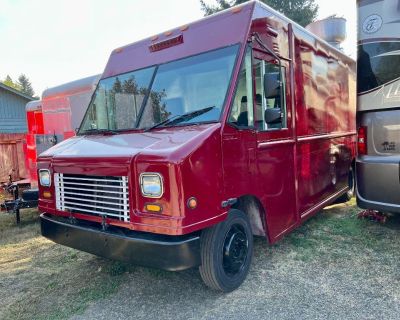 2008 Freightliner Food Truck Fully Equipped ready to go!