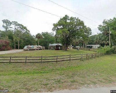 2 Bedroom 2BA 840 ft Mobile Home For Sale in North Fort Myers, FL