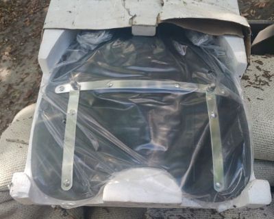 Motorcycle windshield