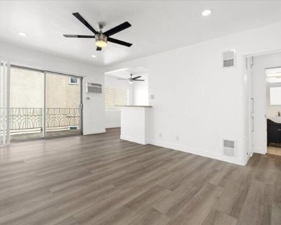 Huntley Dr Apt,west Hollywood, Flat For Rent