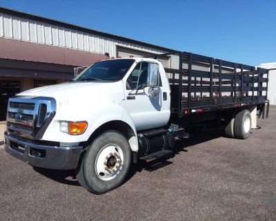 2013 Ford F750 Stake bed *48 K Miles* Cummins