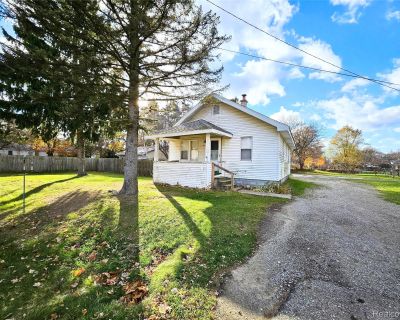 3 Bedroom 1BA 1440 ft Single Family House For Sale in Clio, MI