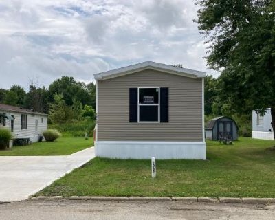 3 Bedroom 2BA 1056 ft Mobile Home For Sale in Brookfield, OH
