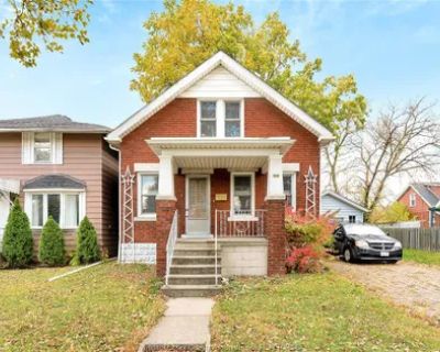 3 Bedroom 1335 ft House For Rent in Windsor, ON