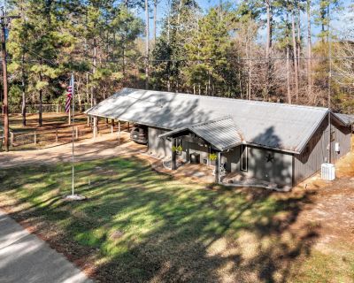 3 Bedroom 2BA 1600 ft Single Family House For Sale in Woodville, TX