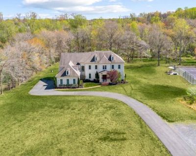 Stuart Mill Rd, Oakton, Home For Sale