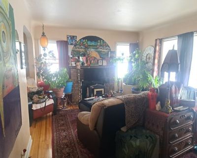 Hi I'm a self employed house cleaner looking for a roommate to share this space with me and my cat buddy. The room can either be unfurnished or furnished . Up to you. Not looking for short term if possible.If you are interested please feel free to hit me up.. 2 Bedroom. 1 Bathroom