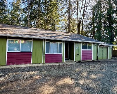 3 Bedroom 1BA 1086 ft Pet-Friendly Condo For Rent in Shelton, WA