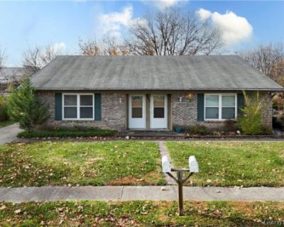 3 Bedroom 2BA 2096 ft Duplex For Sale in New Albany, IN