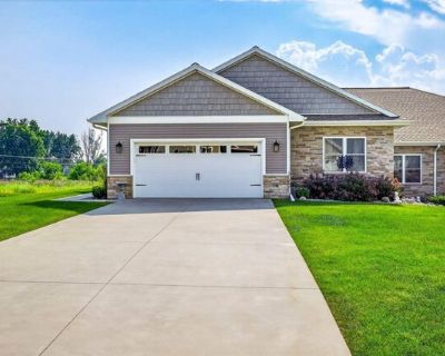 W Ridgeline Trl, Greenville, Condo For Sale