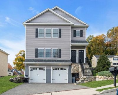 3 Bedroom 3BA Townhouse For Rent in Hawthorne, NJ