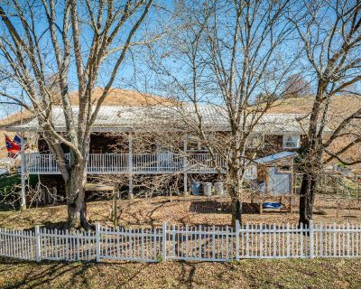 3 Bedroom 1BA 1400 ft Single Family House For Sale in Bulls Gap, TN